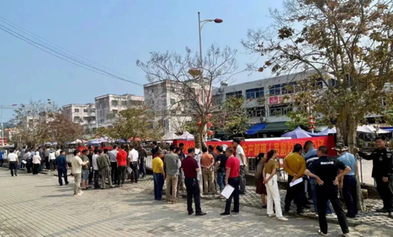 2025年天然橡胶机械化自动化割胶技术培训班第二期在海南万宁开班(图2) 2025年天然橡胶机械化自动化割胶技术培训班第二期在海南万宁开班(图2)