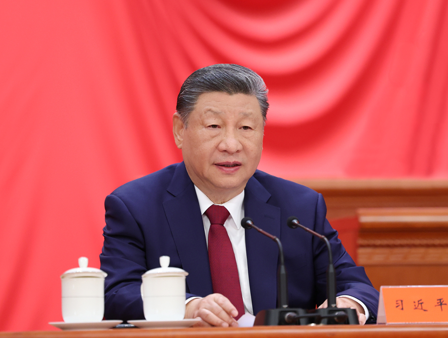 习近平出席纪念中国工农红军长征胜利90周年大会并发表重要讲话(图1) 习近平出席纪念中国工农红军长征胜利90周年大会并发表重要讲话(图1)